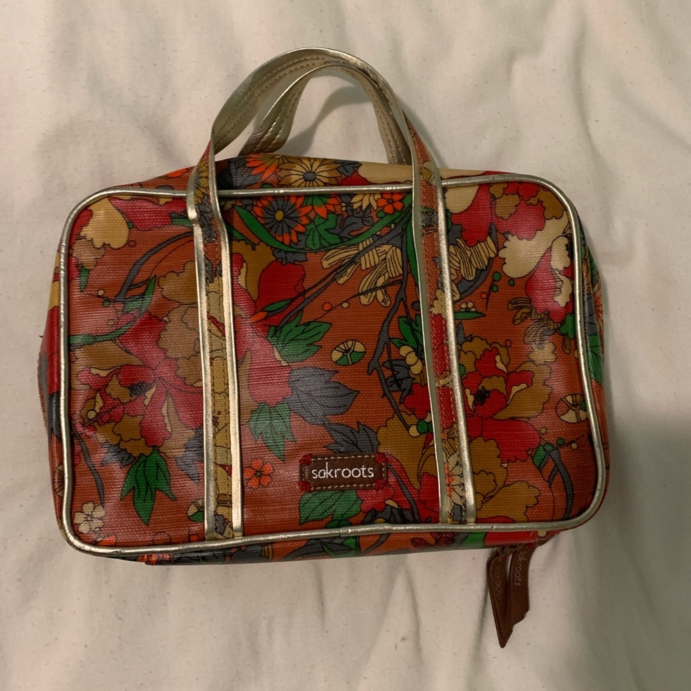 SAKroots waterproof travel hanging toiletry bag